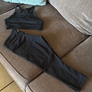 Lululemon athletics Black Sports Bra and Leggings Set sz 6